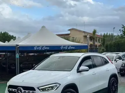 Usata Mercedes GLA180 Business 116 CV (85 kW) 2021 Bianco SUV
