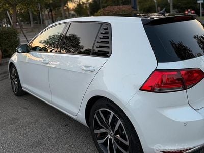 Usata VW Golf VII 110 CV (80 kW) 2016 Bianco Utilitaria