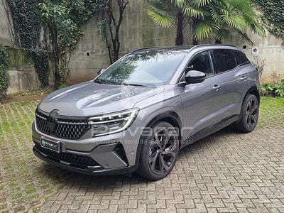 Usata Renault Austral Iconic Esprit Alpine 200 CV (147 kW) 2023 Grigio SUV