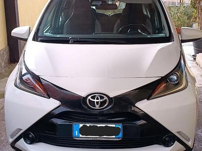 Brugt Toyota Aygo 69 HK (50 kW) 2017 Hvid Hatchback