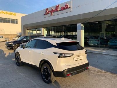 Usata Nissan Qashqai N-Connecta 140 CV (102 kW) 2025 Bianco SUV