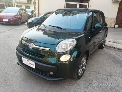 Begagnad Fiat 500L Lounge 85 HK (62 kW) 2015 Grön Minibuss
