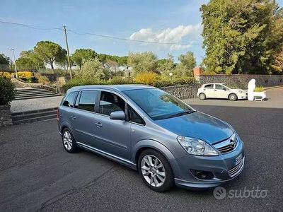 Usata Opel Zafira 125 CV (91 kW) 2010 Monovolume