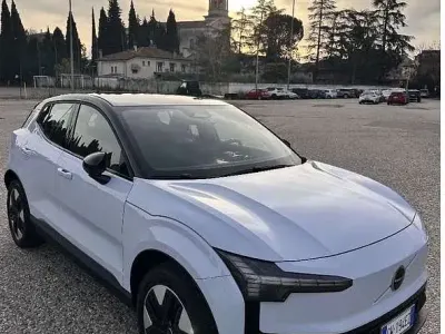 Usata Volvo EX30 Plus 75 kW (102 CV) 2024 SUV