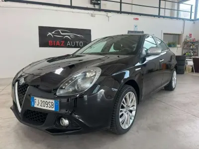 Usata Alfa Romeo Giulietta Super 120 CV (88 kW) 2017 Nero Utilitaria