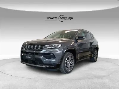 Usata Jeep Compass Summit 131 CV (96 kW) 2025 Graphite gray SUV