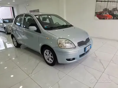 Second-hand Toyota Yaris Sol 65 CP (47 kW) 2005 Albastru Hatchback
