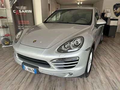 Usata Porsche Cayenne 245 CV (180 kW) 2012 Grigio SUV