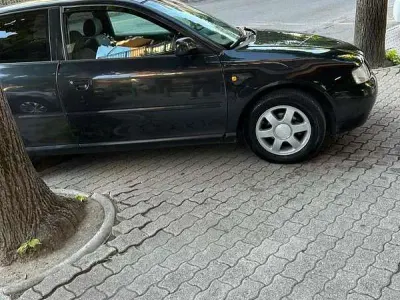 Usata Audi A3 Ambiente 101 CV (74 kW) 1997 Utilitaria