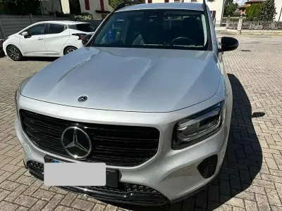 Begagnad Mercedes GLB200