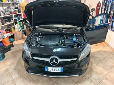 Usata Mercedes A220 156 CV (114 kW) 2016 Nero Monovolume