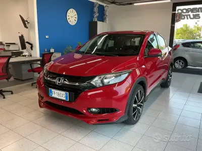 Usata Honda HR-V 120 CV (88 kW) 2018 Rosso SUV