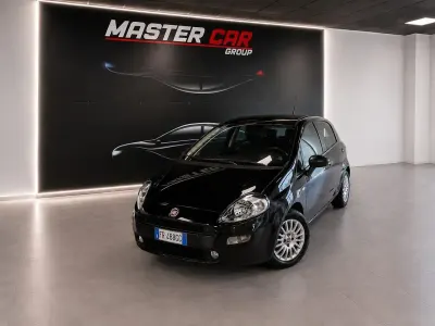 Usata Fiat Punto Street 95 CV (69 kW) 2018 Blu Utilitaria