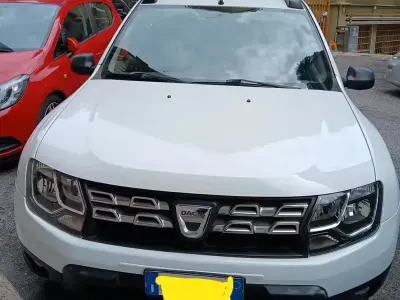 Usata Dacia Duster 125 CV (91 kW) 2014 Bianco SUV