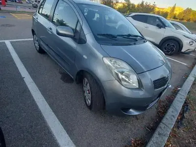 Usata Toyota Yaris 65 CV (47 kW) 2007 Utilitaria