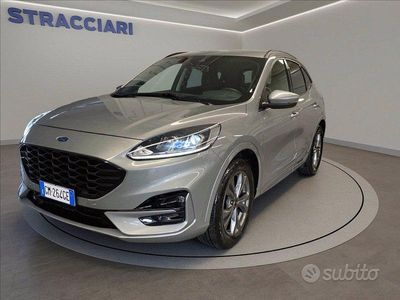 Usata Ford Kuga ST-Line 150 CV (110 kW) 2023 Grigio metallizzato SUV