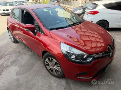 Usata Renault Clio IV Zen 75 CV (55 kW) 2016 Rosso Berlina