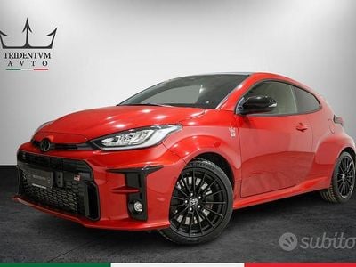 Usata Toyota Yaris 261 CV (191 kW) 2021 Rosso Utilitaria