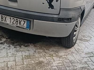 Usata Opel Corsa 75 CV (55 kW) 2002 Grigio Berlina