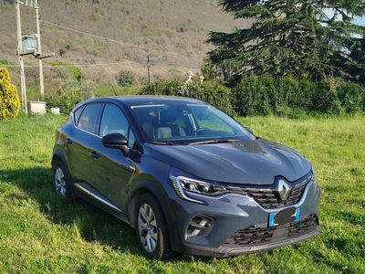 Usata Renault Captur 101 CV (74 kW) 2022 Blu SUV