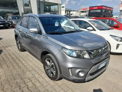 Usata Suzuki Vitara Cool 120 CV (88 kW) 2015 Grigio SUV