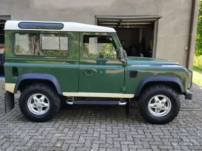 Usata Land Rover Defender 122 CV (89 kW) 2000 SUV