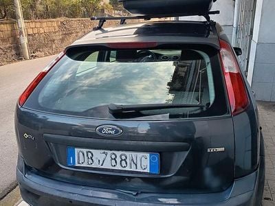 Usata Ford Focus 90 CV (66 kW) 2005 Grigio Berlina