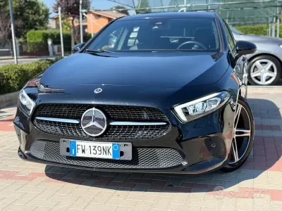 Usata Mercedes A180 Executive 116 CV (85 kW) 2019 Nero Berlina