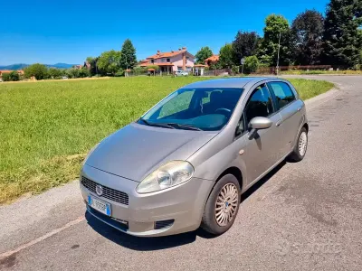 Usata Fiat Grande Punto Dynamic 65 CV (47 kW) 2007 Beige Utilitaria
