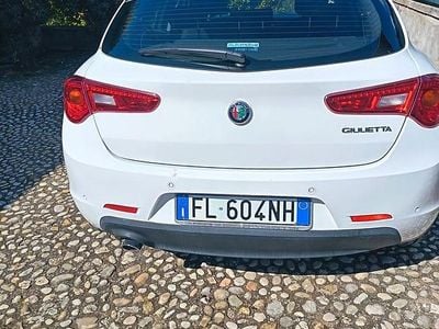 Usata Alfa Romeo Giulietta Business 120 CV (88 kW) 2017 Bianco Utilitaria