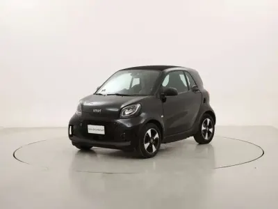 Usata Smart ForTwo Coupé Passion 41 kW (56 CV) 2021 Nero Utilitaria