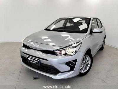 Usata Kia Rio Style 83 CV (61 kW) 2022 Argento Berlina
