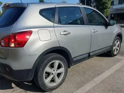 Usata Nissan Qashqai 103 CV (75 kW) 2008 Grigio SUV