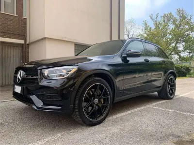 Usata Mercedes GLC220 Premium Plus 194 CV (142 kW) 2022 Nero SUV