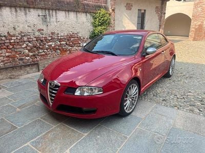 Usata Alfa Romeo GT Distinctive 241 CV (177 kW) 2005 Rosso Coupé
