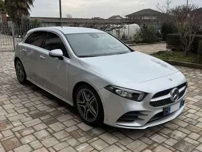 Usata Mercedes A180 Premium 116 CV (85 kW) 2018 Argento Berlina
