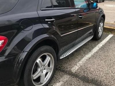 Usata Mercedes ML320 Sport Edition 224 CV (164 kW) 2008 Nero SUV