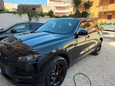 Usata Jaguar F-Pace 250 CV (183 kW) 2016 Nero SUV