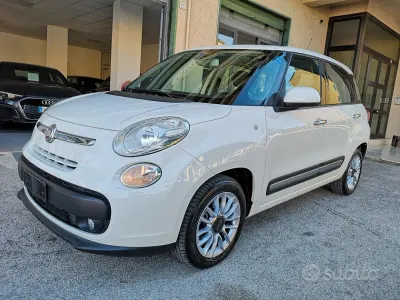 Usata Fiat 500L Lounge 105 CV (77 kW) 2014 Bianco Monovolume