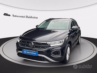 Usata VW T-Roc Life 150 CV (110 kW) 2024 Nero perla SUV