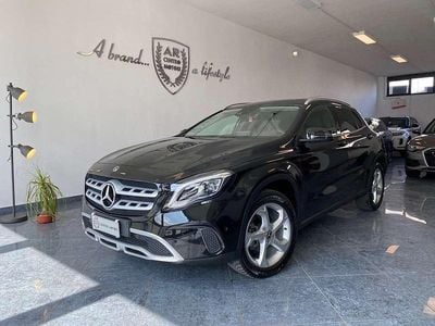 Usata Mercedes GLA200 136 CV (100 kW) 2019 Nero met SUV
