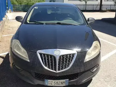 Usata Lancia Delta 120 CV (88 kW) 2009 Utilitaria