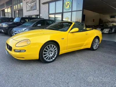 Usata Maserati Spyder 390 CV (286 kW) 2005 Giallo Cabrio