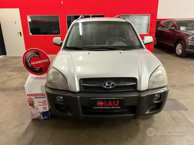 Second-hand Hyundai Tucson Dynamiq 112 CP (82 kW) 2005 Gri SUV