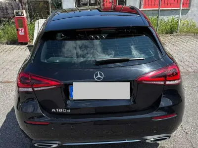 Usata Mercedes 180 116 CV (85 kW) 2019 Nero Berlina