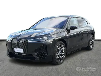 Begagnad BMW iX Comfort Edition 139 kW (190 HK) 2024 Grå SUV