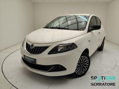 Begagnad Lancia Ypsilon S 70 HK (51 kW) 2024 Vit Halvkombi