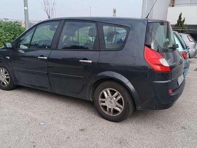 Usata Renault Grand Scénic II 106 CV (77 kW) 2008 Grigio Monovolume