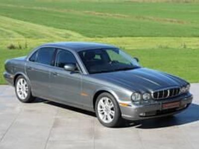 Usata Jaguar XJ8 298 CV (219 kW) 2004 Grigio Berlina