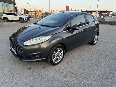 Second-hand Ford Fiesta Titanium 75 CP (55 kW) 2017 Gri Hatchback